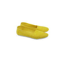 Espadrille flats in English
