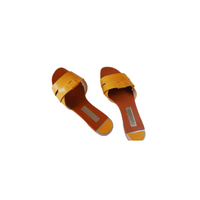 Formal sandals in English